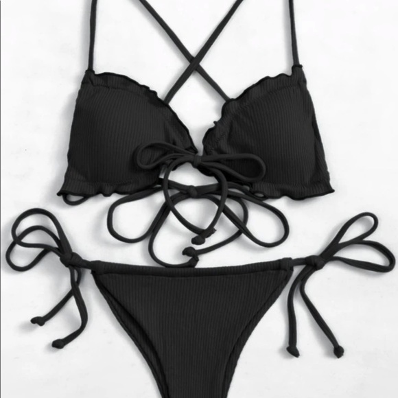 Bikini set! - Picture 2 of 2